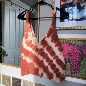 LIKE NEW Forever 21 size S cropped knit tank top